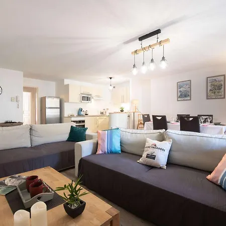 6 Personnes Lary Avec Wifi Et Parking - Fr-1-296-361 Saint-Lary-Soulan