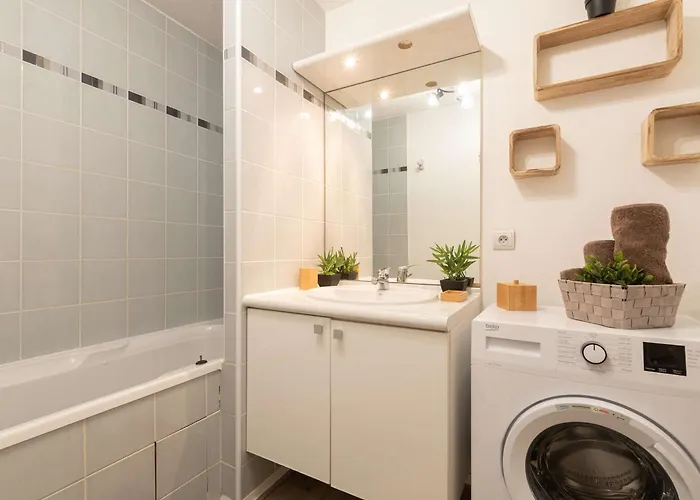 Apartamento 6 Personnes Lary Avec Wifi Et Parking - Fr-1-296-361 *